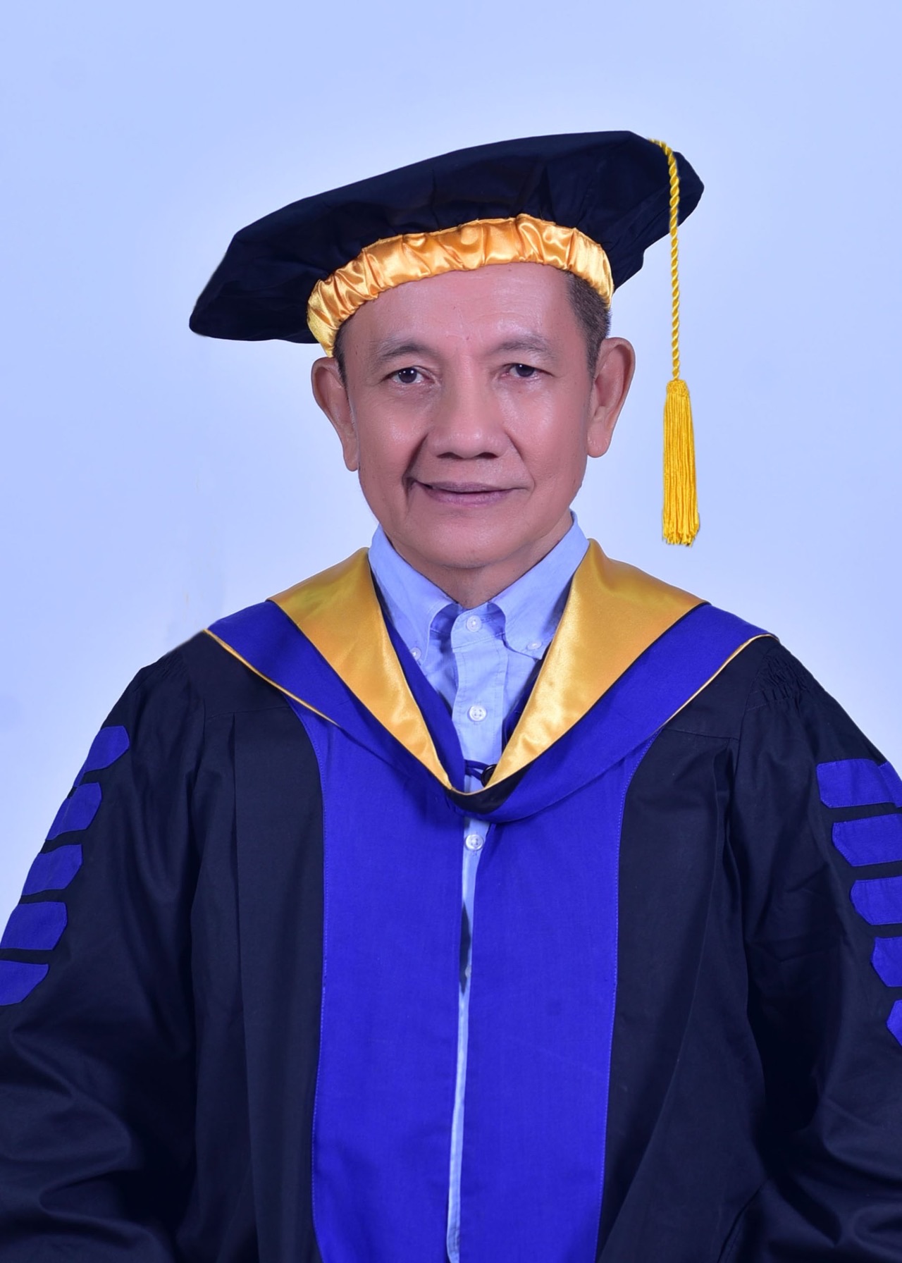 Portrait of Dr. Franco M. Teves, FPAM